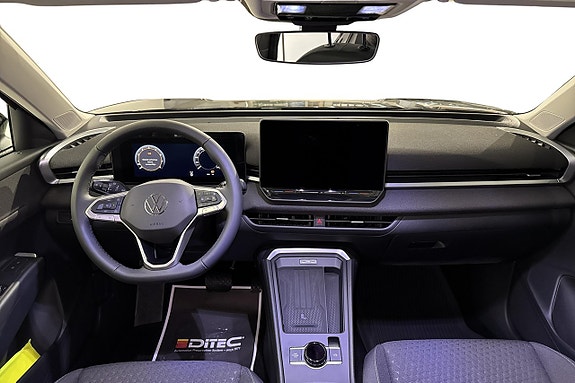 Volkswagen T-Roc 5 of 5