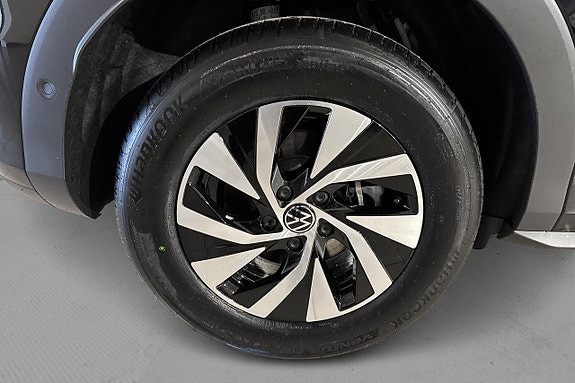 Volkswagen T-Roc 8 of 8