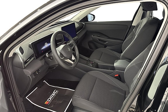Volkswagen T-Roc 4 of 5