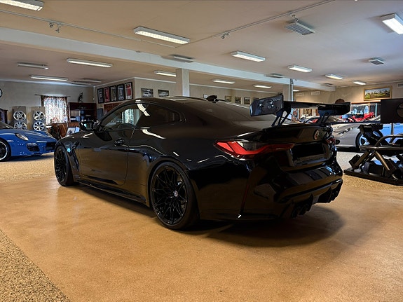 BMW M4 6 of 27