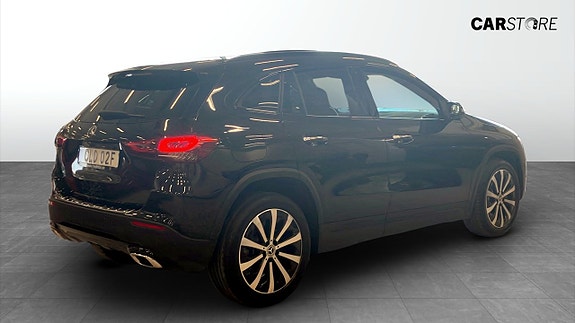 Mercedes-Benz GLA250 e 2 of 18