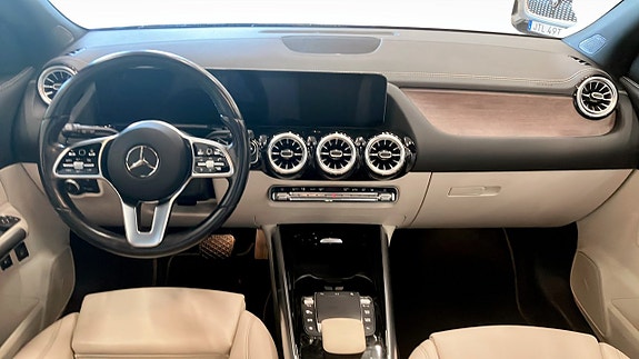 Mercedes-Benz GLA250 e 4 of 18