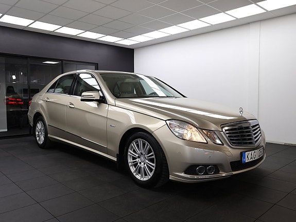 Mercedes-Benz E220 4 of 5