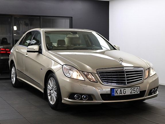 Mercedes-Benz E220 9 of 27