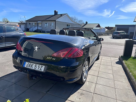 Peugeot 307 CC 2 of 6