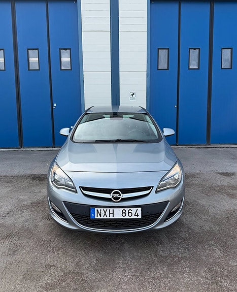 Opel Astra 2 of 5