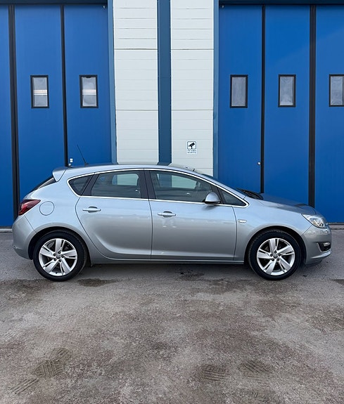 Opel Astra 4 of 5