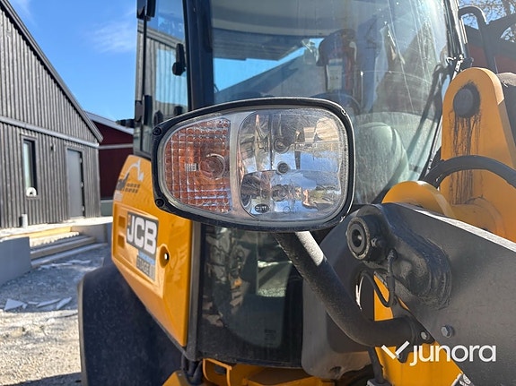 Hjullastare med redskap JCB 409 Nordic Edition Stage V 19 of 30