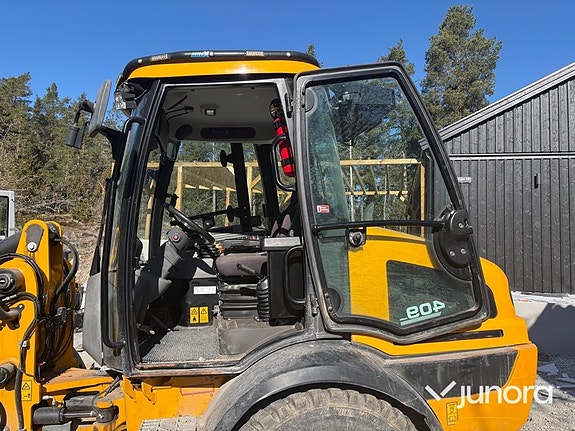 Hjullastare med redskap JCB 409 Nordic Edition Stage V 27 of 30
