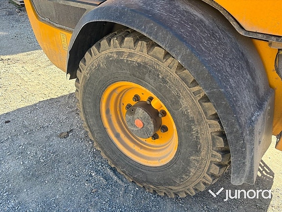 Hjullastare med redskap JCB 409 Nordic Edition Stage V 12 of 30