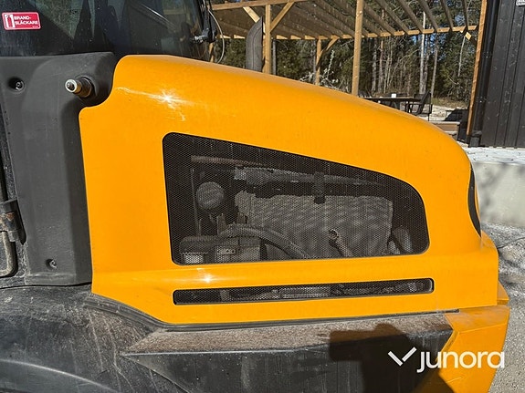 Hjullastare med redskap JCB 409 Nordic Edition Stage V 21 of 30