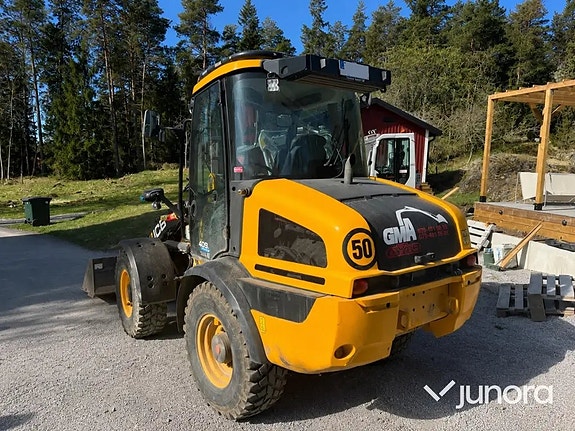 Hjullastare med redskap JCB 409 Nordic Edition Stage V 3 of 30