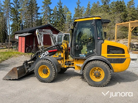 Hjullastare med redskap JCB 409 Nordic Edition Stage V 2 of 30