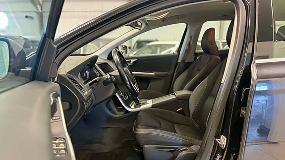 Volvo XC60 16 of 27