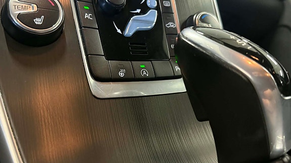 Volvo XC60 21 of 27