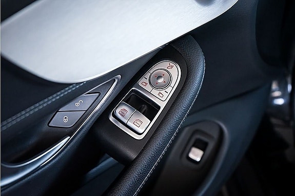 Mercedes-Benz C220 d 23 of 27