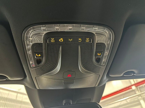 Mercedes-Benz V250 29 of 29