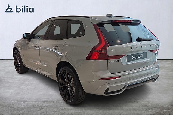 Volvo XC60 2 of 20