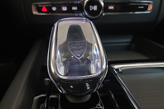 Volvo XC60 13 of 20