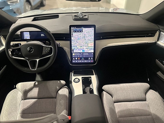 Volvo EX90 14 of 27