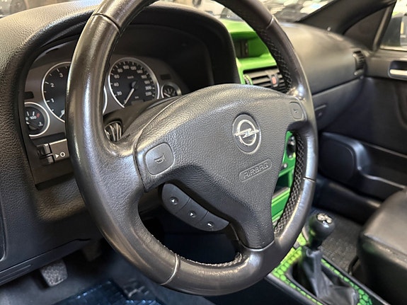 Opel Astra 8 of 25