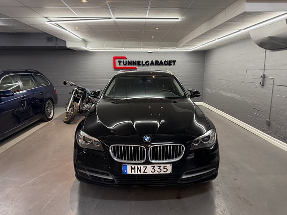 BMW 520d 2 of 5