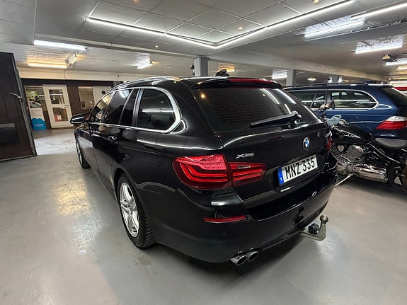 BMW 520d 4 of 5