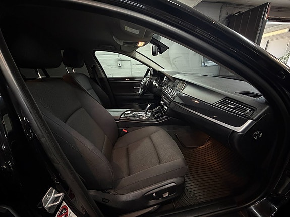 BMW 520d 15 of 19