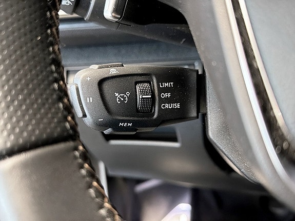 Peugeot 3008 8 of 17