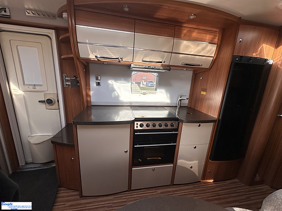 Adria ALPINA 663 PT | FÖRTÄLT | ALDE | MYCKET UTRUSTNING 8 of 14