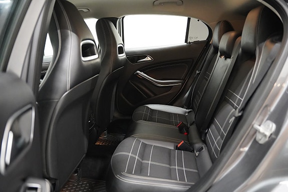Mercedes-Benz GLA220 16 of 19