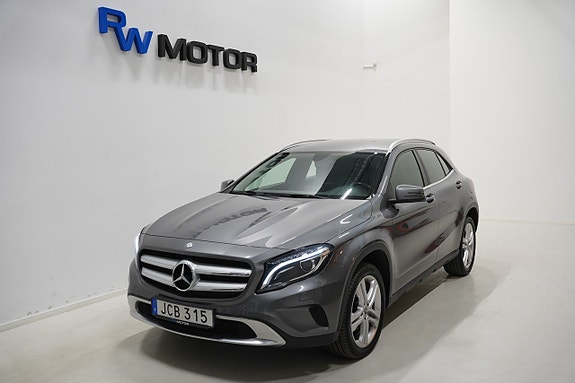 Mercedes-Benz GLA220 2 of 5