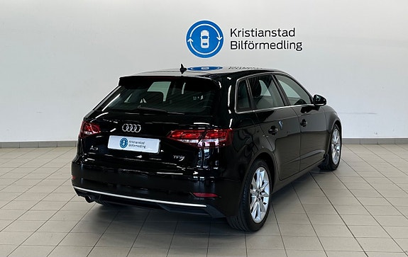 Audi A3 8 of 12