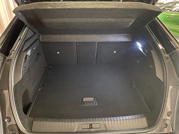 Peugeot e-3008 6 of 28
