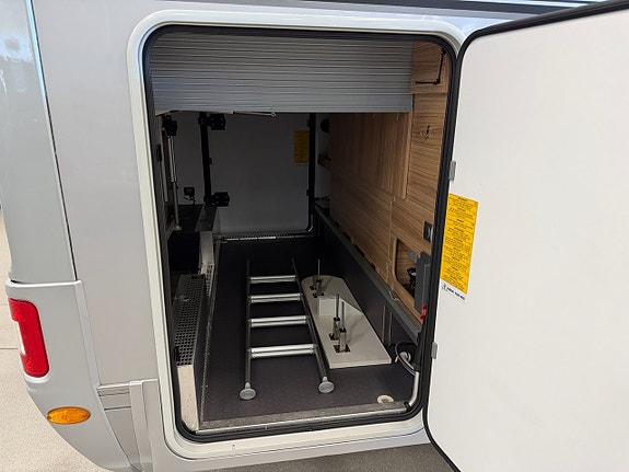 Adria Sonic Supreme 810 SC *AC*Automat*Skinnklädsel* 18 of 19