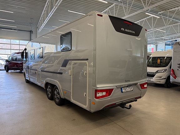 Adria Sonic Supreme 810 SC *AC*Automat*Skinnklädsel* 4 of 19