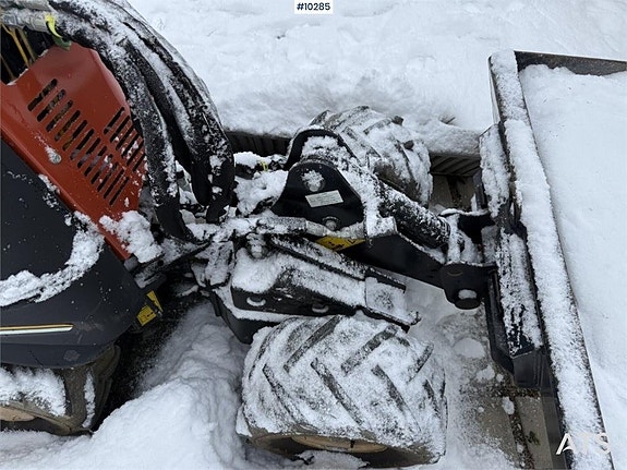 Redskapsbärare Ditch Witch R300 med redskap (179,000:- ex mo 15 of 24
