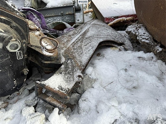Redskapsbärare Ditch Witch R300 med redskap (179,000:- ex mo 20 of 24