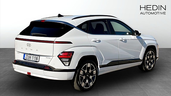 Hyundai Kona 2 of 5