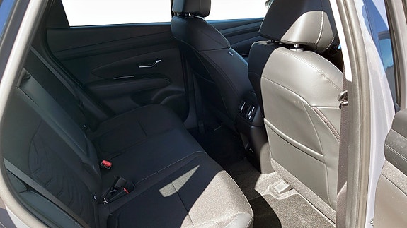 Hyundai Tucson 5 of 12