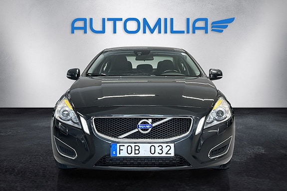 Volvo S60 4 of 5