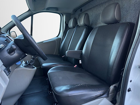 Opel Vivaro 15 of 21