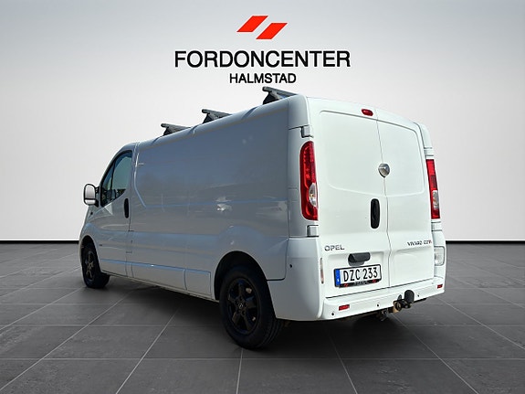 Opel Vivaro 12 of 21