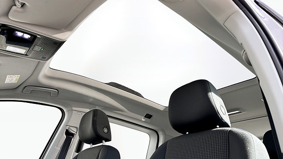 Volkswagen Caddy Maxi 9 of 14