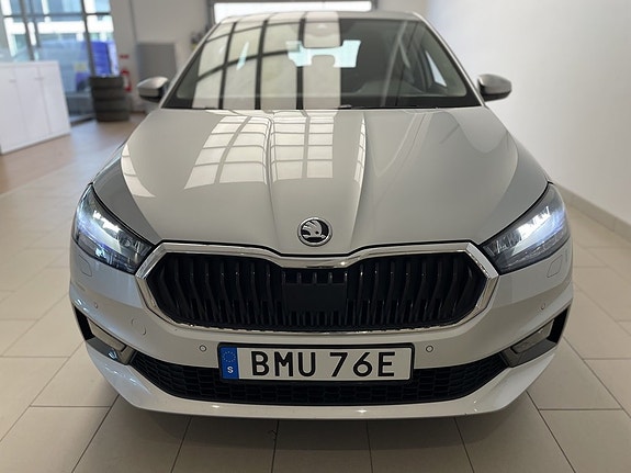Skoda Fabia 2 of 5