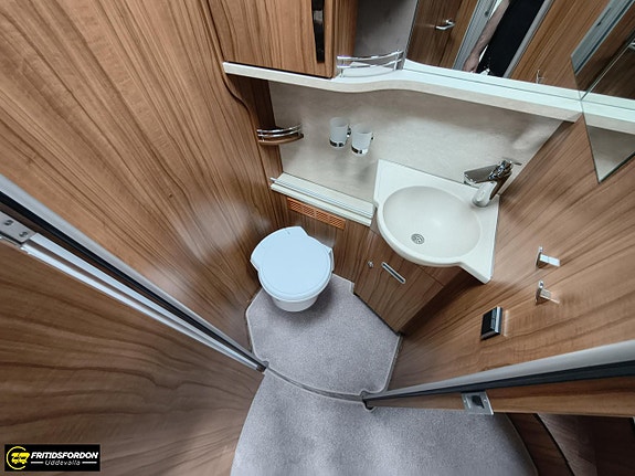 Hymer B 690 Alde Litium Hydr.stöd 12 of 13