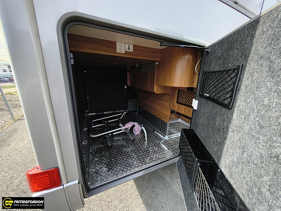 Hymer B 690 Alde Litium 4 of 5