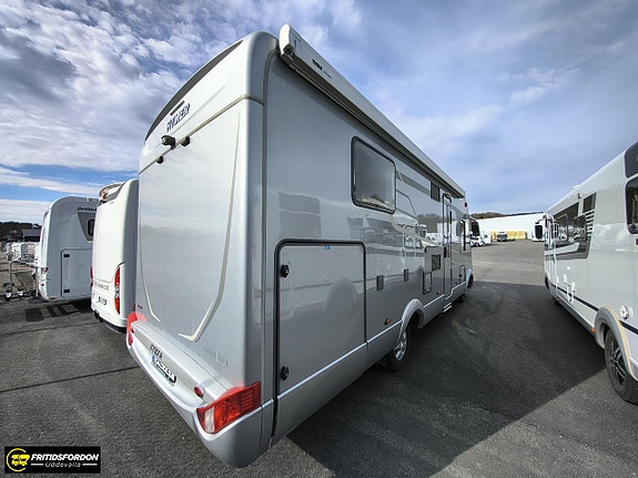Hymer B 690 Alde Litium 3 of 5
