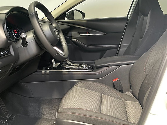 Mazda CX-30 7 of 15