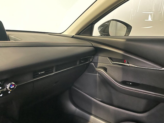 Mazda CX-30 10 of 15
